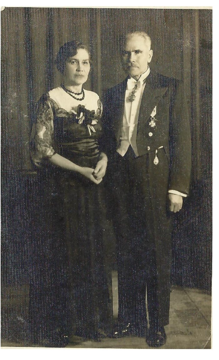 Jānis Robežnieks and his wife, formal portrait, Riga, 1935